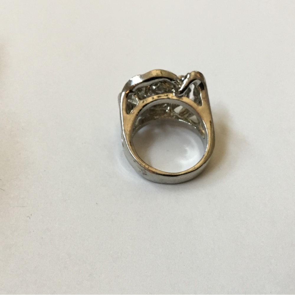 ✅ 2/$10 ✅ High Quality Genuine Crystal Silver Ring Alloy, Silver Crystal - Picture 5 of 8